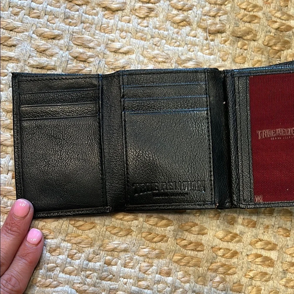 True Religion Black Key Card Holder with Horseshoe Emblem-tri-fold